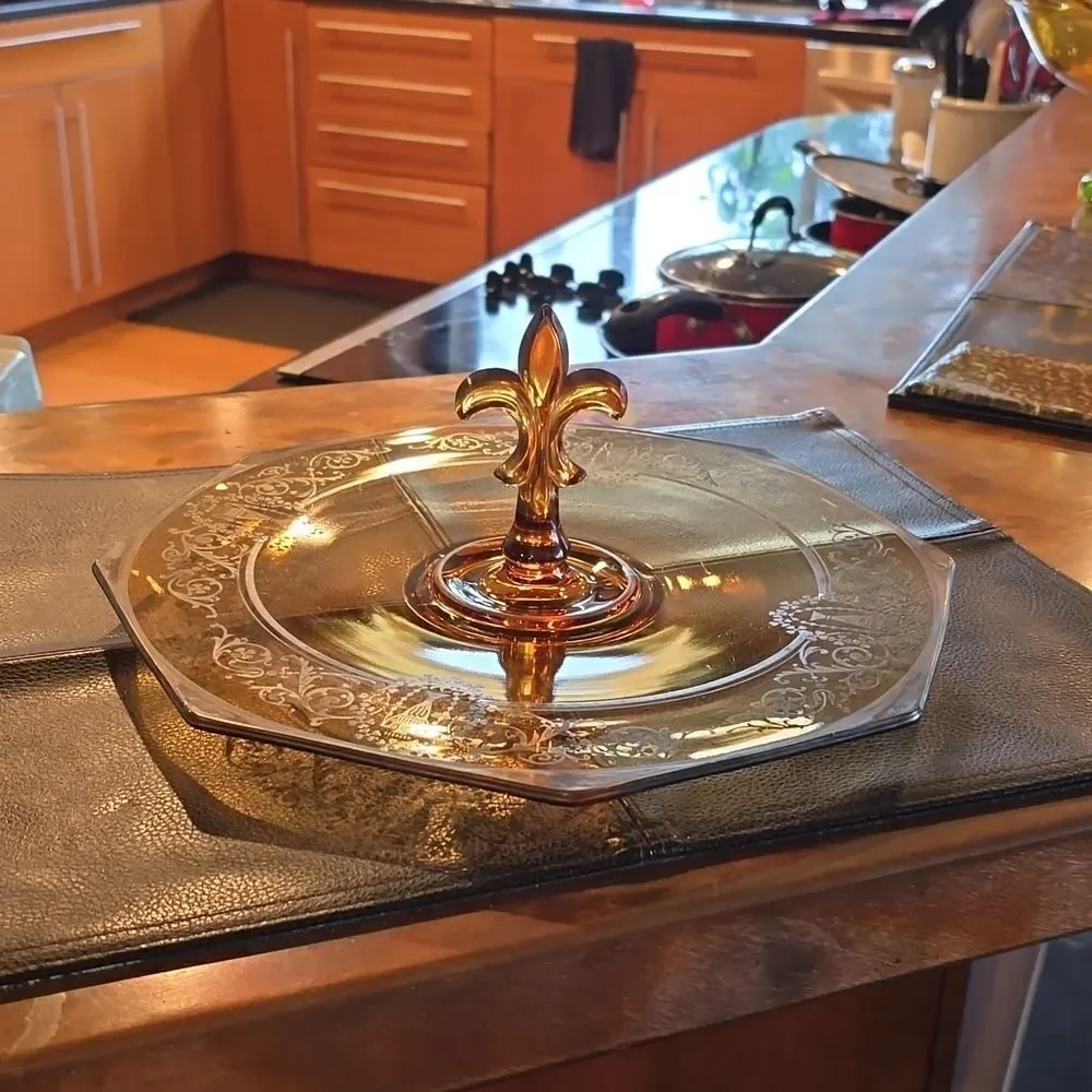 CAMBRIDGE AMBER GLASS Serving Sandwich Tray!  Art Deco Design,Sterling Etching! - Picture 8 of 9